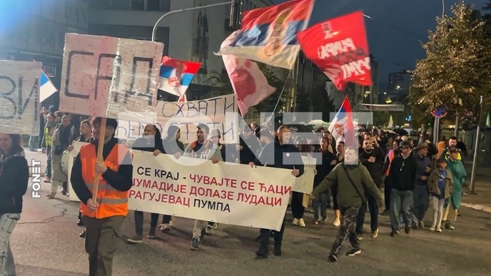 Povorka kod Studentskog doma